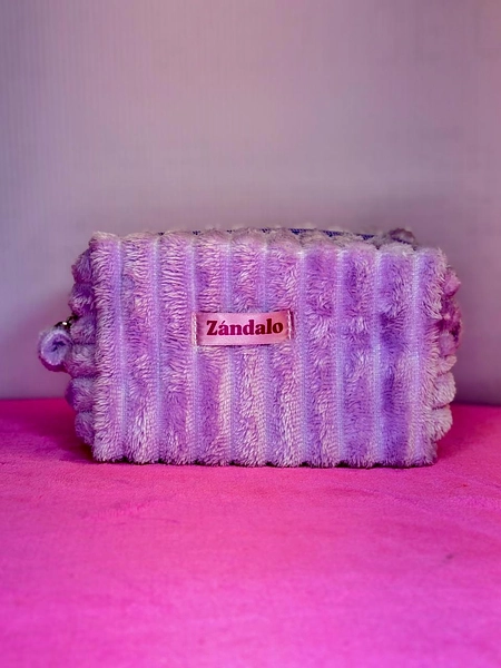 Cosmetiquera Peluda Lila 💜